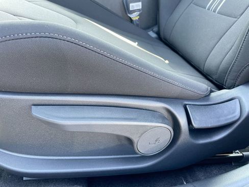 New 2025 Hyundai Elantra SEL image 37