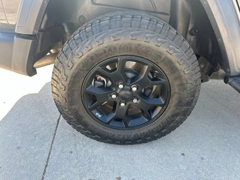 Used 2020 Jeep Wrangler Unlimited Sport AWD/4WD image 39