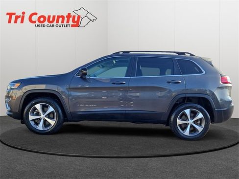 Used 2022 Jeep Cherokee Limited image 4