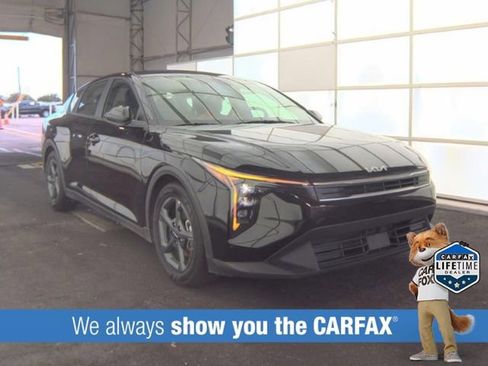 Used 2025 Kia K4 FWD image 2