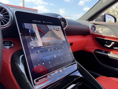 Used 2022 Mercedes-Benz SL 63 AMG 4MATIC image 19