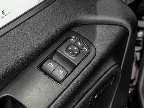 Used 2024 Mercedes-Benz Sprinter 3500 image 34