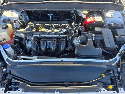 Used 2019 Ford Fusion SE FWD image 37