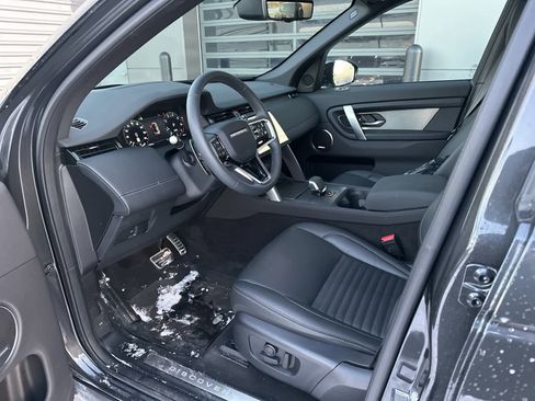 Used 2025 Land Rover Discovery Sport Dynamic SE image 20