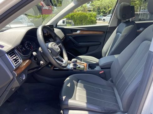 Used 2023 Audi Q5 2.0T Premium w/ Convenience Package AWD/4WD image 24