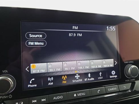 Used 2025 Nissan Pathfinder SV AWD/4WD image 22
