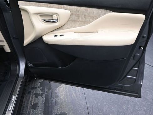 Used 2022 Nissan Murano SL w/ SL Moonroof Package image 15