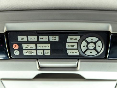 Used 2017 Honda Pilot Touring image 39