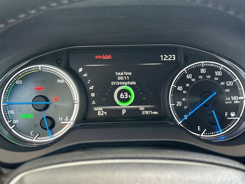 Certified 2024 Toyota Venza LE AWD/4WD image 30