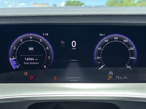 Certified 2025 Volkswagen Tiguan SE R-Line AWD/4WD image 19
