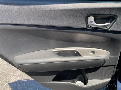 Used 2020 Kia Optima LX FWD image 25