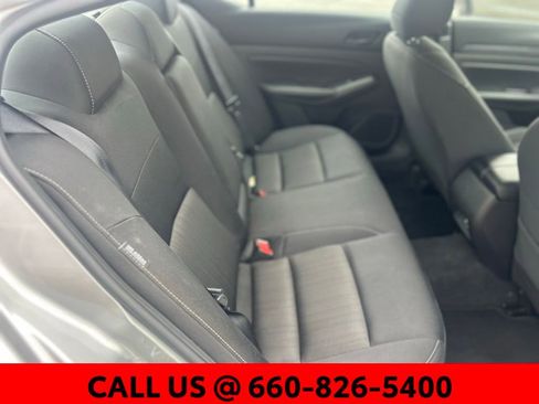 Used 2024 Nissan Altima 2.5 SV FWD image 7