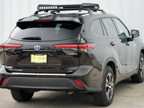 Used 2020 Toyota Highlander XLE image 51