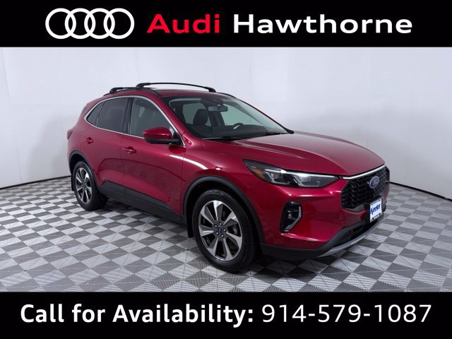 Used 2023 Ford Escape Platinum AWD/4WD image 1