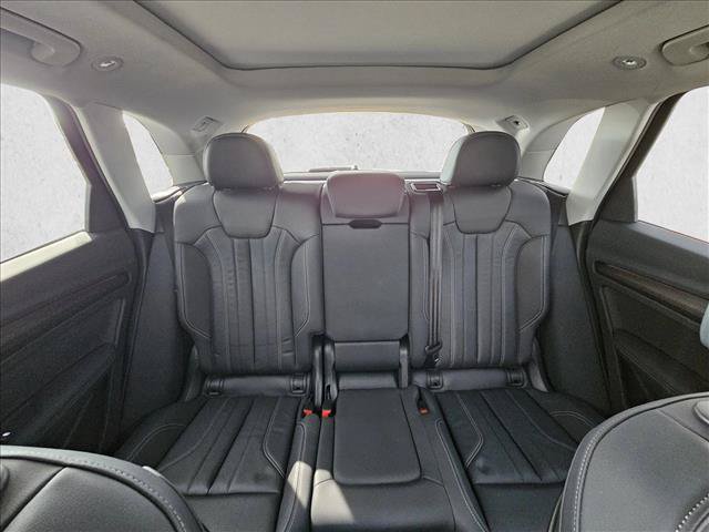 Certified 2025 Audi Q5 2.0T Premium Plus w/ Premium Plus Package AWD/4WD image 15