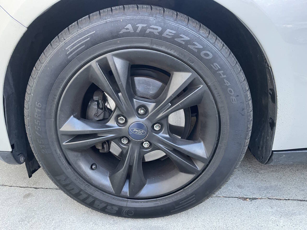 Used 2014 Ford Focus SE w/ SE Winter Package FWD image 25
