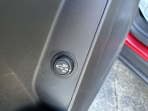 Used 2024 Chevrolet Equinox LT image 18