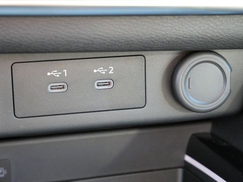 Used 2025 Nissan Rogue SL w/ Tech Package image 29