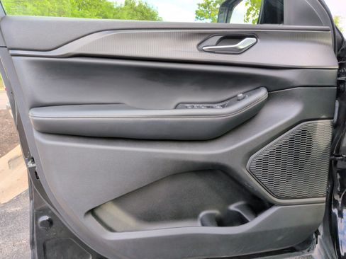 Used 2023 Jeep Grand Cherokee L Laredo image 26