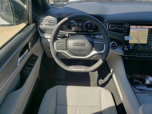 New 2026 Jeep Grand Wagoneer 4WD image 17