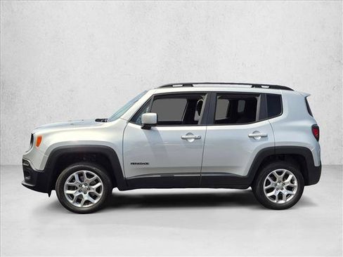 Used 2016 Jeep Renegade Latitude w/ Cold Weather Group AWD/4WD image 2