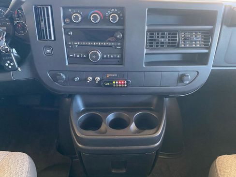 Used 2008 Chevrolet Express 1500 AWD Passenger w/ LT Preferred Equipment Group image 15