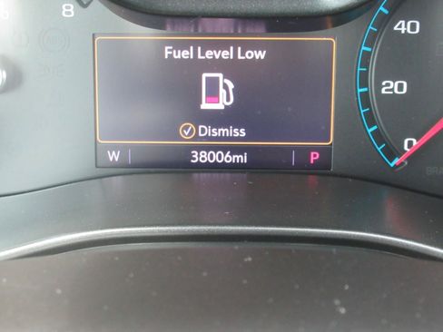 Used 2020 Chevrolet Colorado LT w/ LPO, Premium Interior Package AWD/4WD image 33