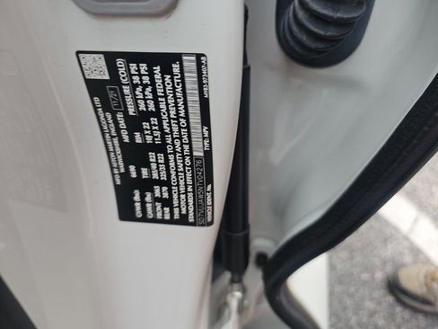 Used 2022 Aston Martin DBX Base image 6