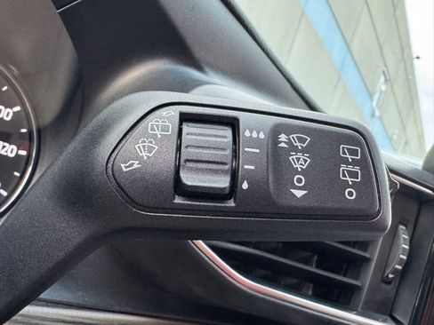 Used 2022 Ford Explorer Limited w/ Equipment Group 301A image 9