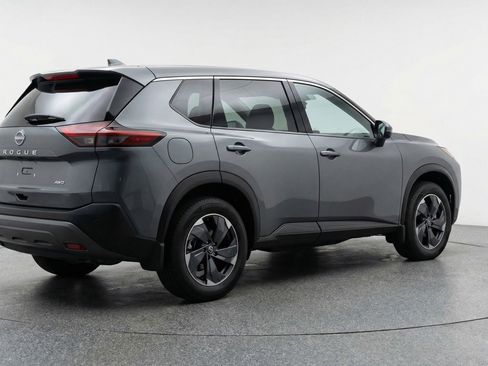 Used 2025 Nissan Rogue SV AWD/4WD image 9