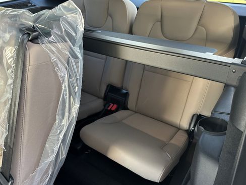 New 2026 Volvo XC90 B5 Plus w/ Protection Package AWD/4WD image 15