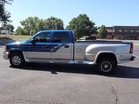 Used 2003 GMC Sierra 3500 SLE AWD/4WD image 8