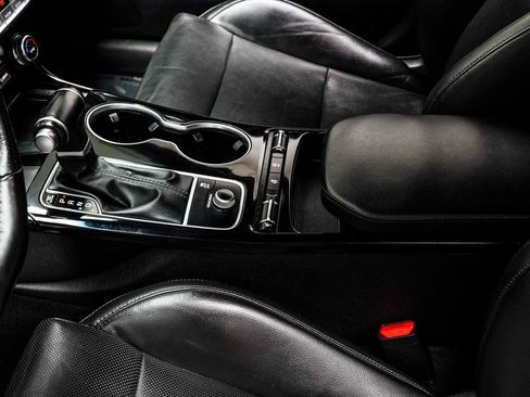 Used 2020 Kia Stinger GT-Line image 17