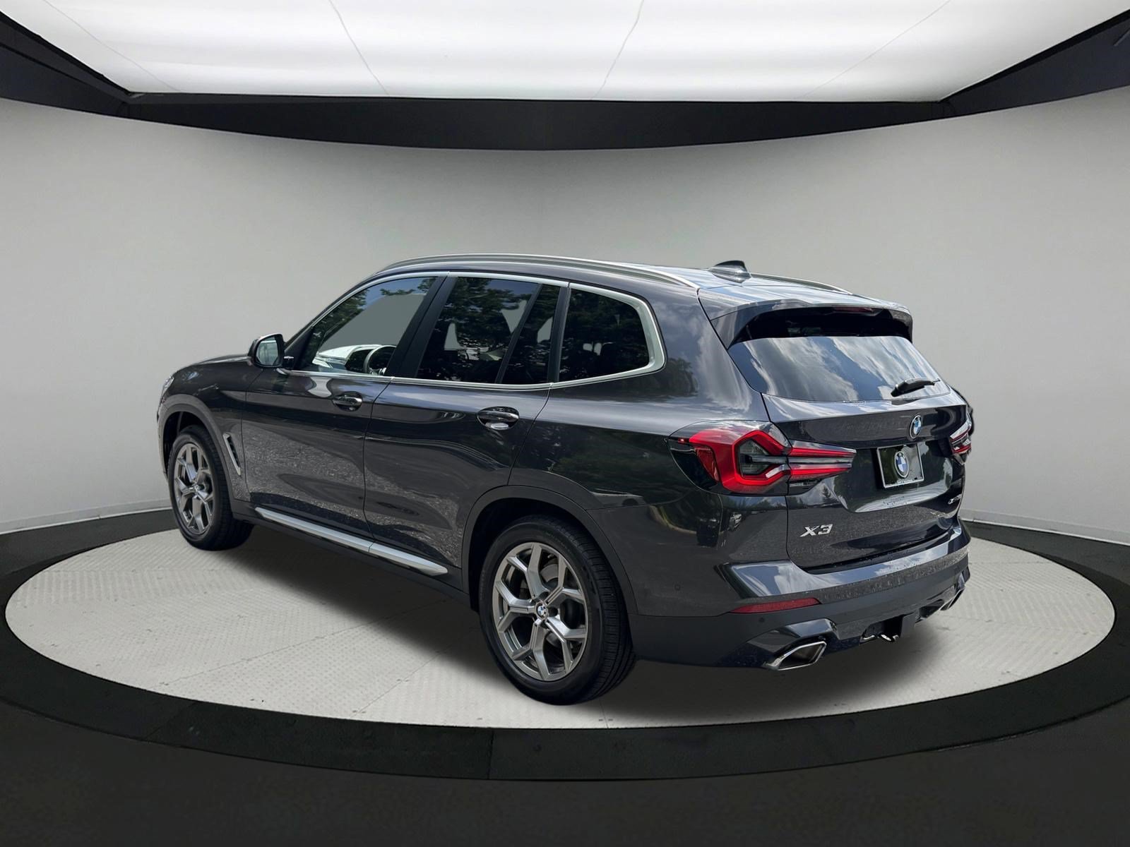 Used 2023 BMW X3 xDrive30i w/ Premium Package w/ZPA AWD/4WD image 6