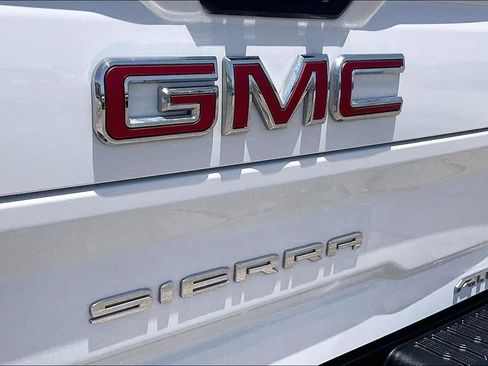 Used 2024 GMC Sierra 2500 AT4 w/ AT4 Premium Plus Package AWD/4WD image 27