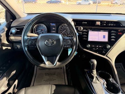 Used 2020 Toyota Camry SE image 30