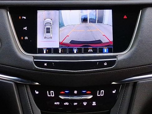 Used 2022 Cadillac XT5 Premium Luxury w/ LPO, ONYX Package image 11