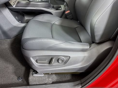 New 2026 Subaru Solterra AWD/4WD image 18