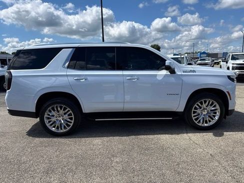 Used 2026 Chevrolet Tahoe High Country w/ Sun And Tow Package AWD/4WD image 9