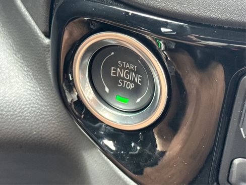 Used 2024 GMC Sierra 1500 SLT w/ SLT Premium Plus Package image 33