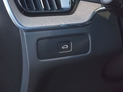 New 2026 Volvo XC60 B5 Plus w/ Climate Package AWD/4WD image 10