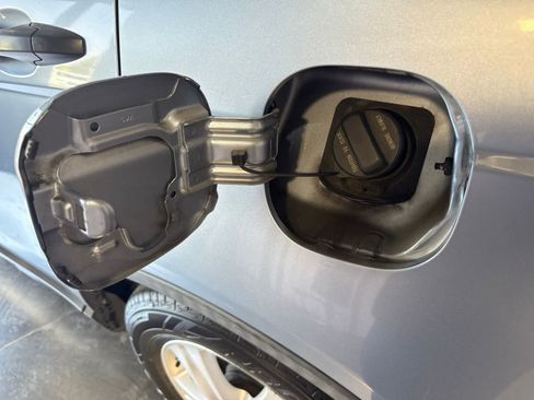 Used 2010 Honda CR-V EX image 9