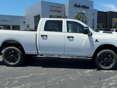 New 2026 RAM 2500 Tradesman AWD/4WD image 8
