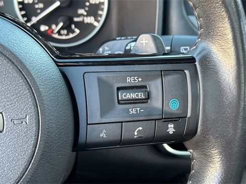 Used 2022 Nissan Rogue SL w/ SL Premium Package image 37