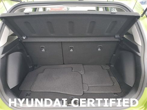 Certified 2023 Hyundai Venue SEL image 28