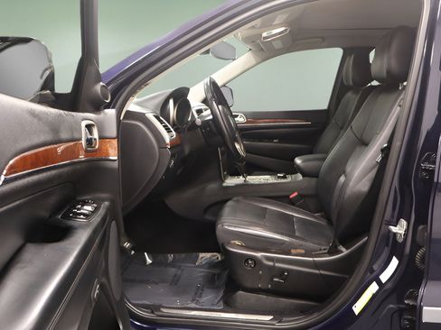 Used 2012 Jeep Grand Cherokee Limited w/ Mopar Chrome Edition Group AWD/4WD image 11