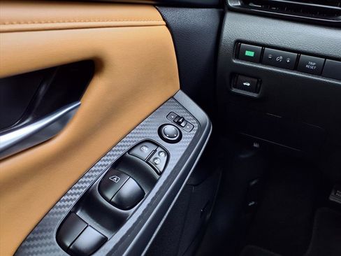 Used 2024 Nissan Sentra SV w/ SV Premium Package image 21