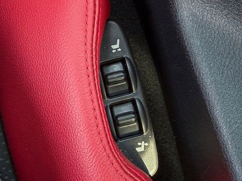 Certified 2024 Nissan Z Performance w/ Floor Mat Package image 20