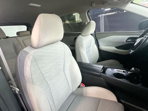 Used 2023 Nissan Rogue SV FWD image 27