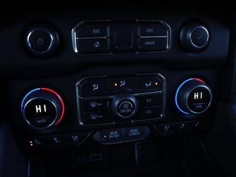 Used 2024 Chevrolet Tahoe High Country image 41